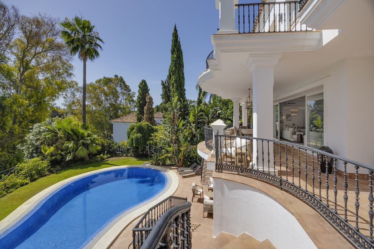 Detached Villa in Benahavís — photo 9 of 10