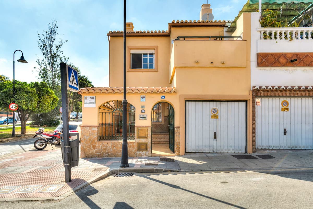 Semi-Detached House in Mijas — photo 1 of 10