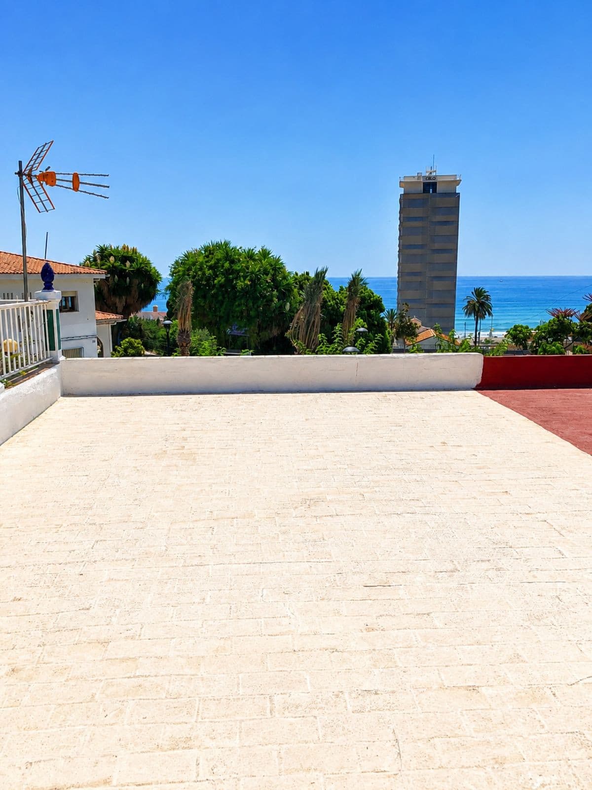 Townhouse in Estepona — photo 2 of 10