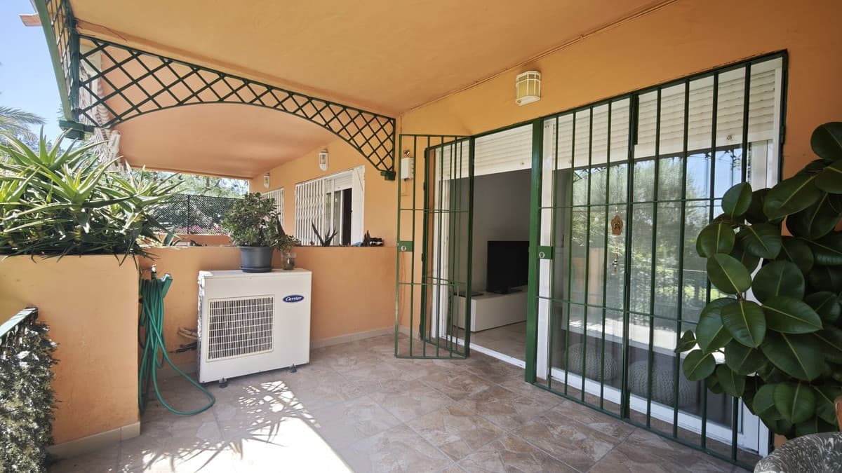Ground Floor Apartment in Guadalmina Alta — photo 3 of 10