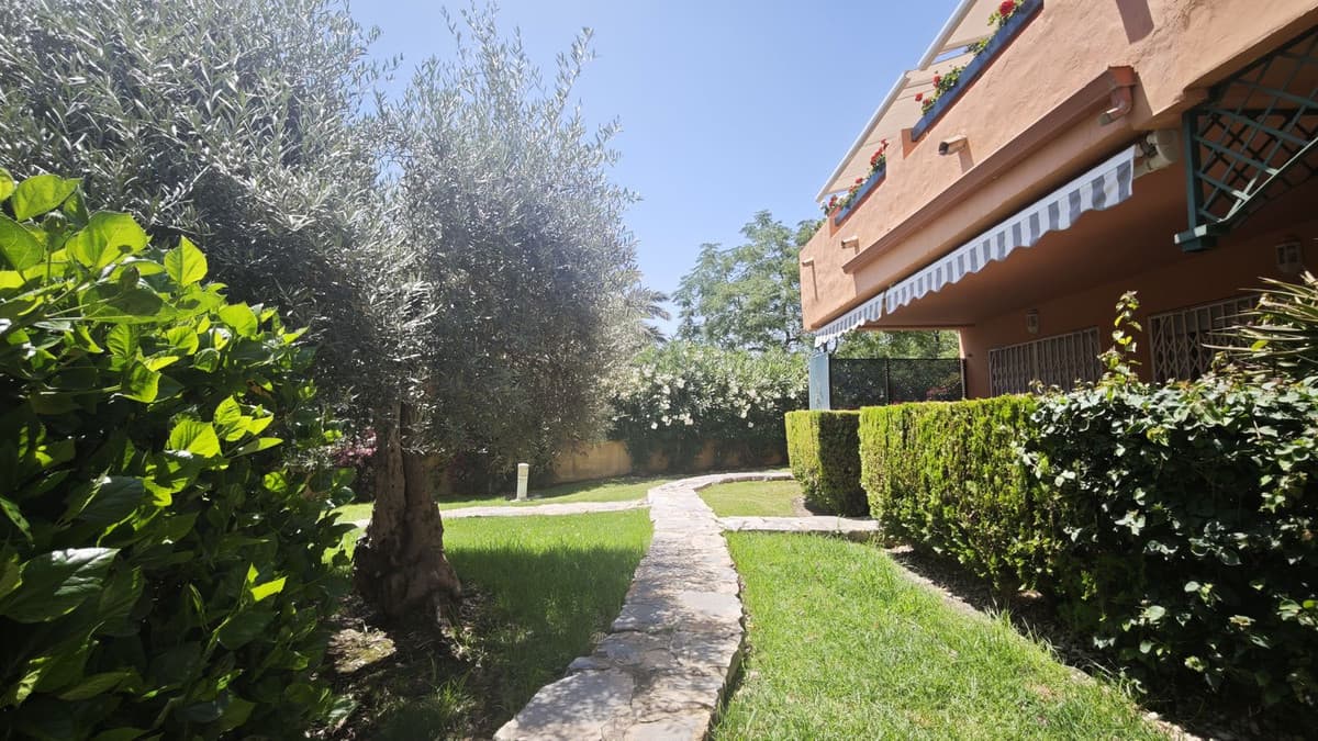 Ground Floor Apartment in Guadalmina Alta — photo 8 of 10