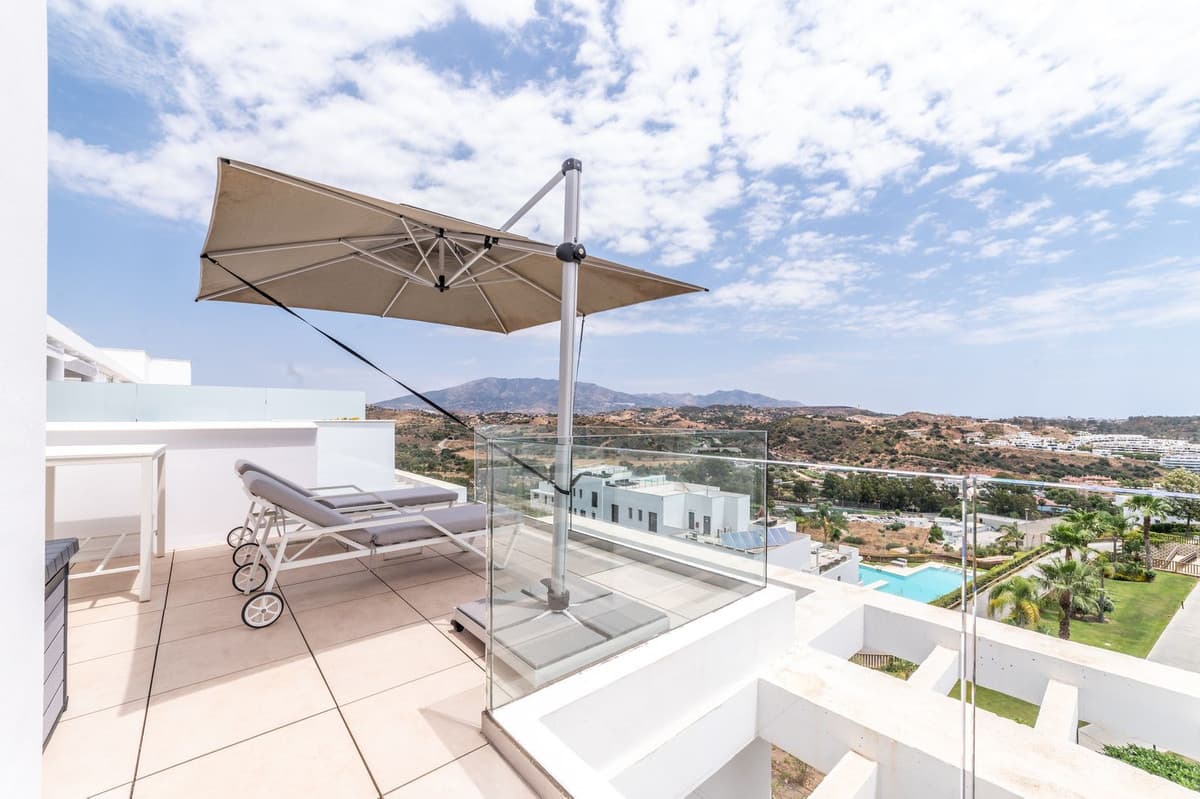 Middle Floor Apartment in La Cala de Mijas — photo 1 of 10