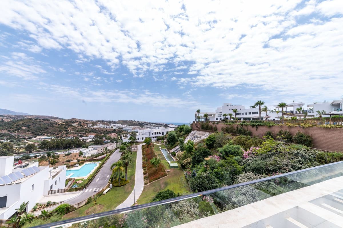 Middle Floor Apartment in La Cala de Mijas — photo 3 of 10