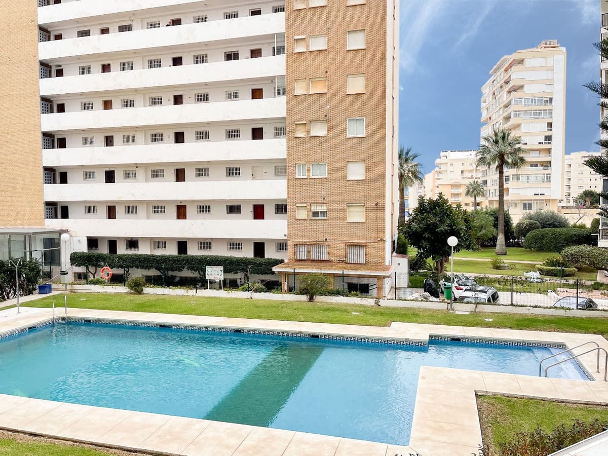 Middle Floor Apartment in Fuengirola — photo 2 of 10