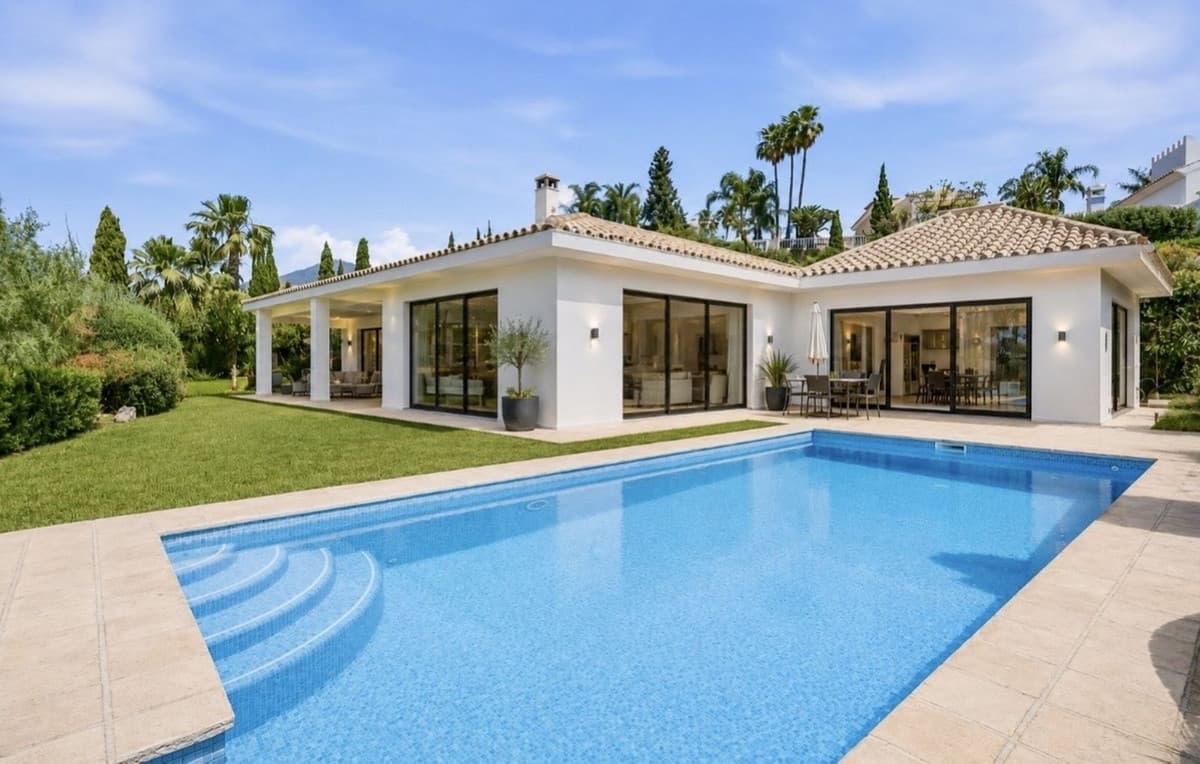 Detached Villa in Benahavís — photo 4 of 10