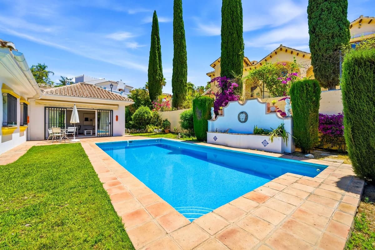 Detached Villa in Benahavís — photo 9 of 10