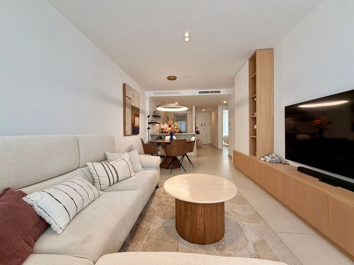 Middle Floor Apartment in Elviria — photo 4 of 10
