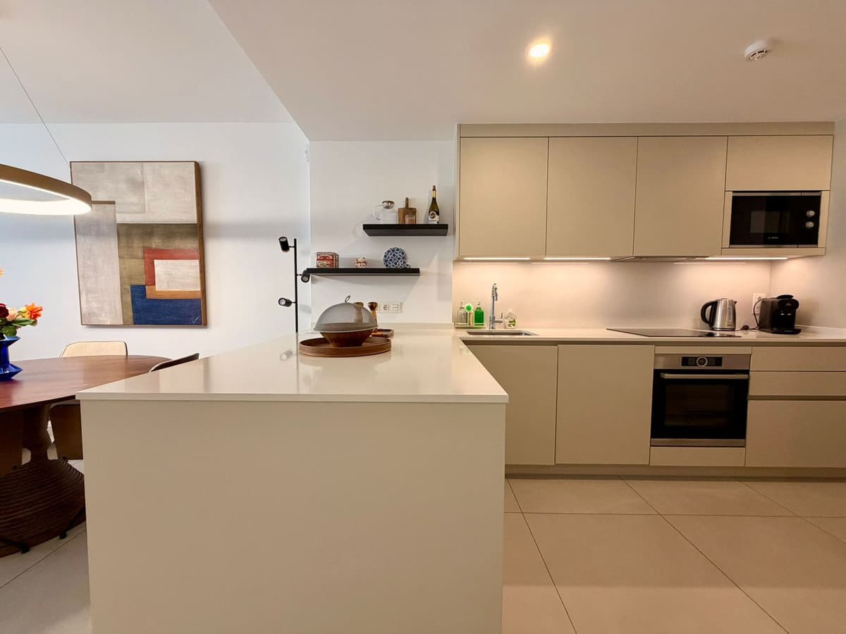 Middle Floor Apartment in Elviria — photo 9 of 10
