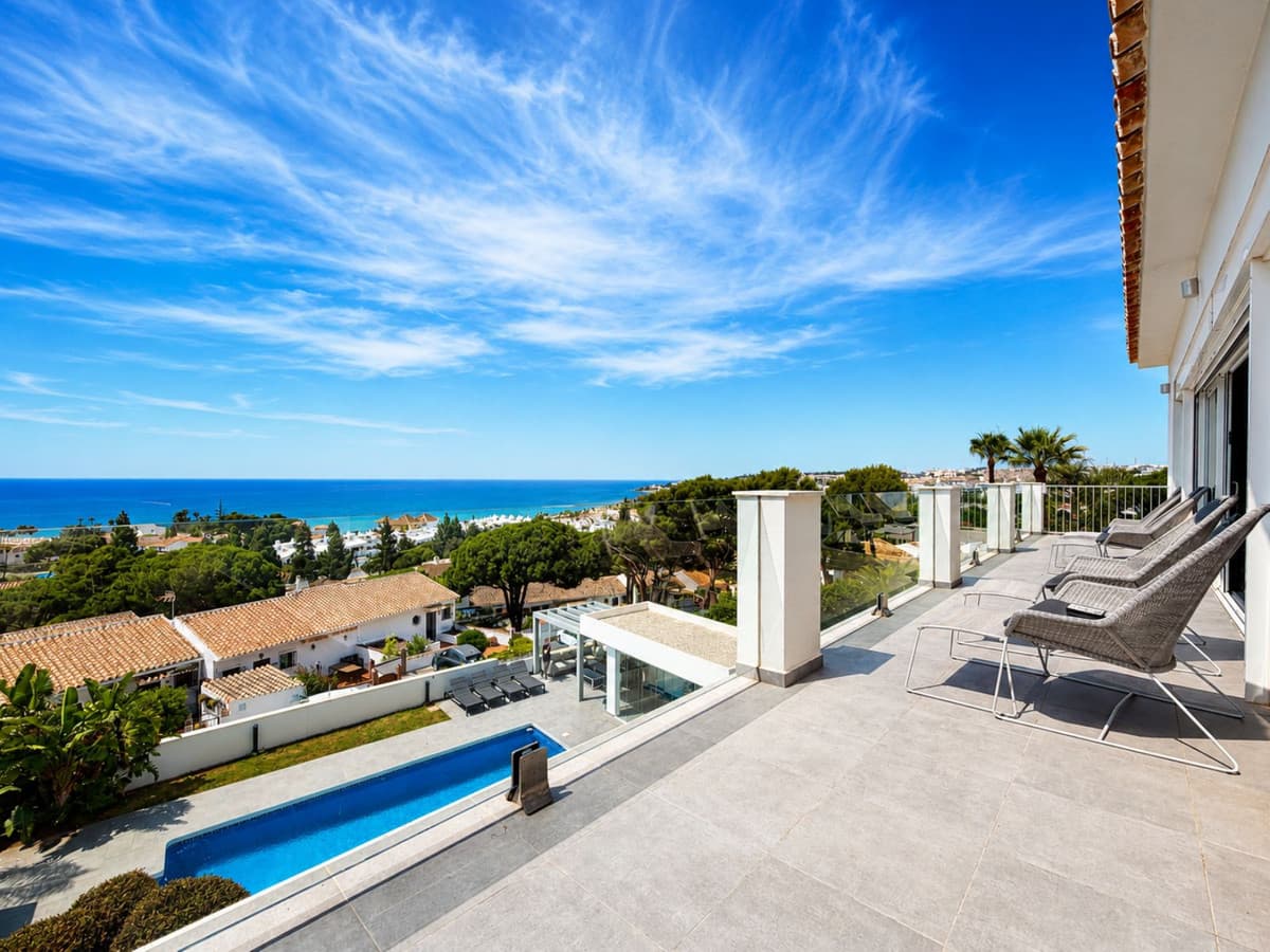 Detached Villa in La Cala de Mijas — photo 1 of 10