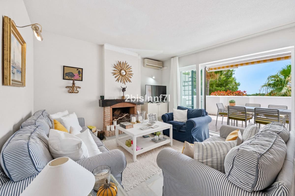 Penthouse in Calahonda — photo 4 of 10