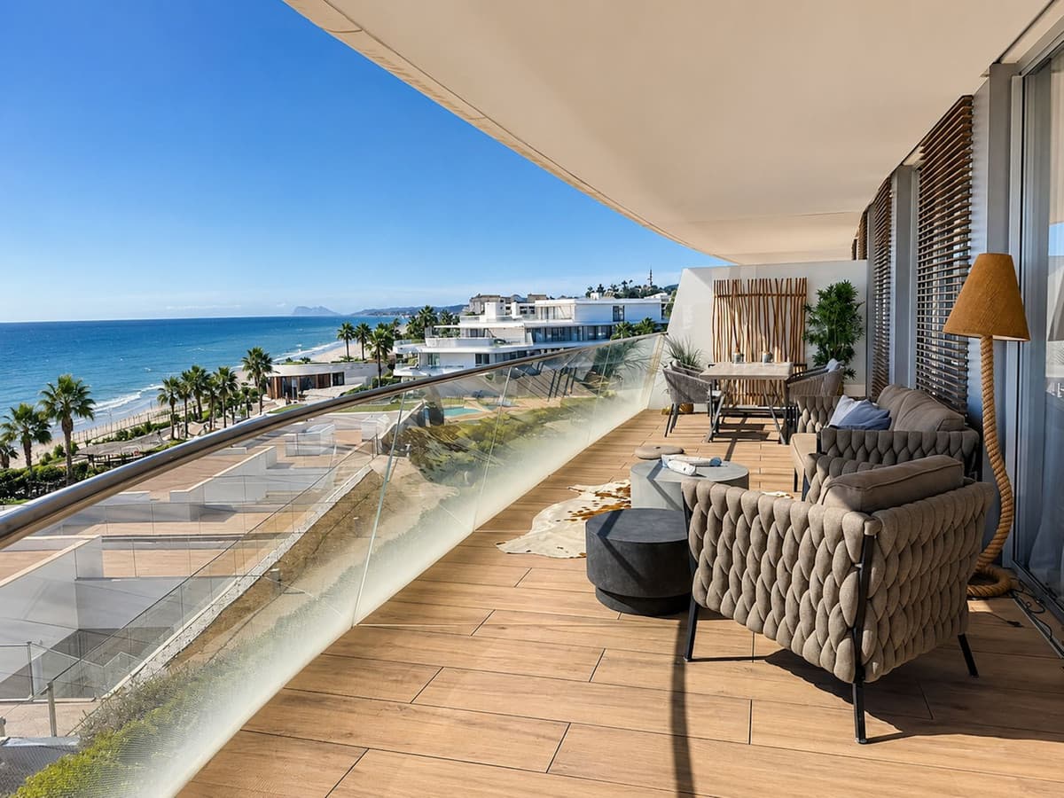 Middle Floor Apartment in Estepona — photo 1 of 10