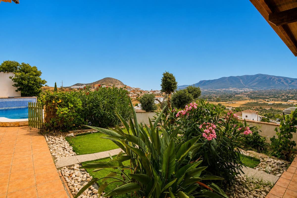 Detached Villa in Coín — photo 4 of 10