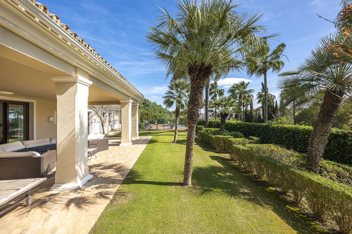 Detached Villa in Sotogrande Alto — photo 1 of 10