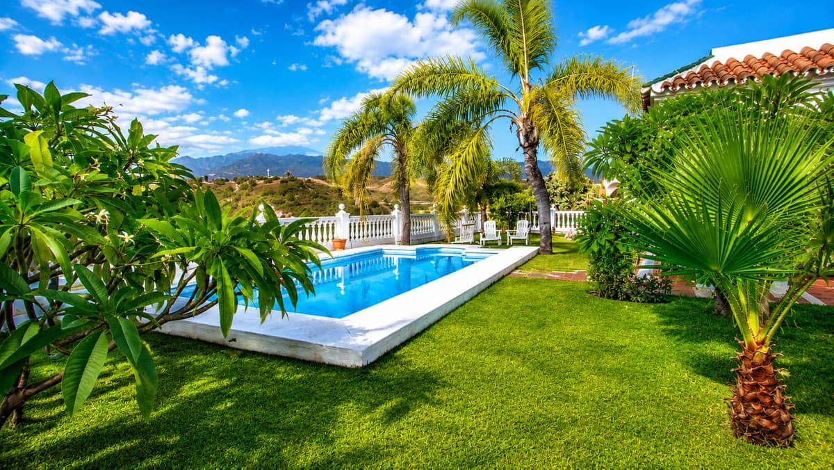Cortijo in Estepona — photo 1 of 10
