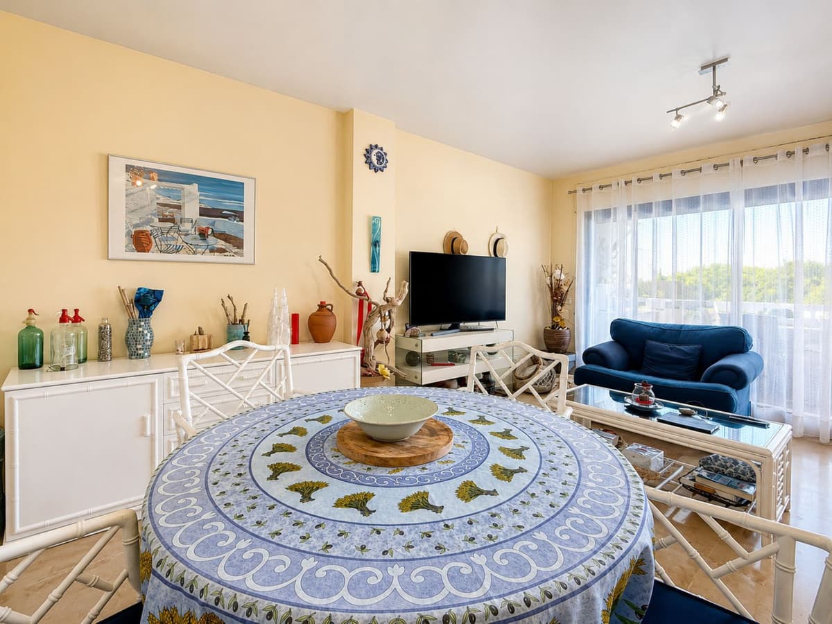 Middle Floor Apartment in Manilva — photo 7 of 10