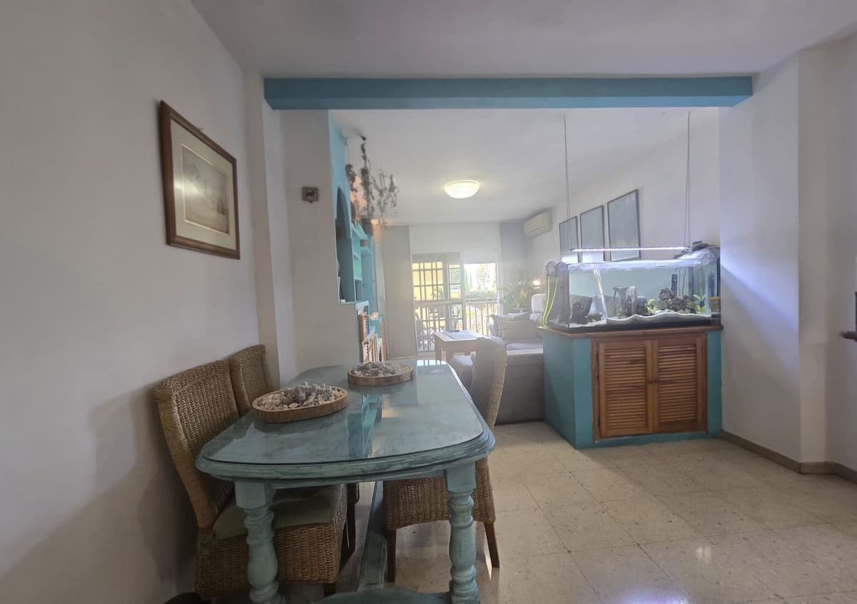 Middle Floor Apartment in Torremolinos — photo 2 of 10