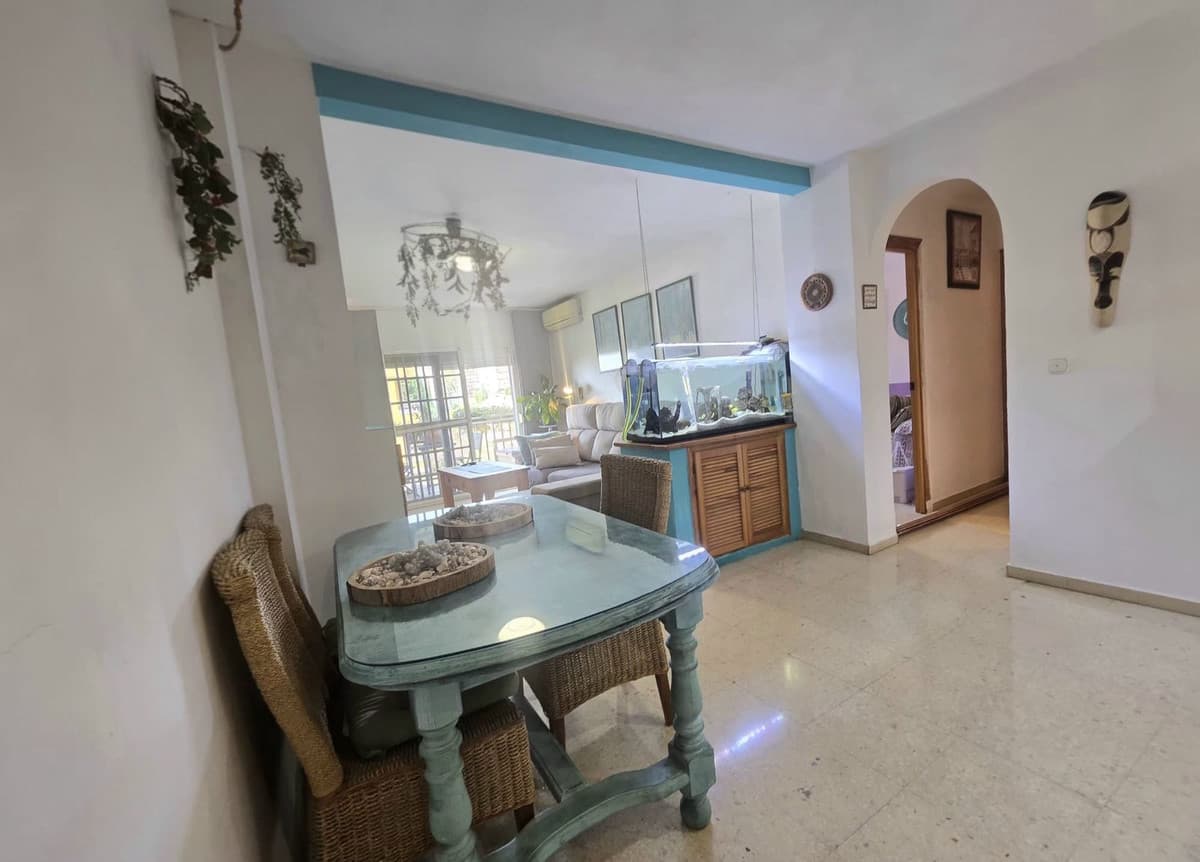 Middle Floor Apartment in Torremolinos — photo 3 of 10