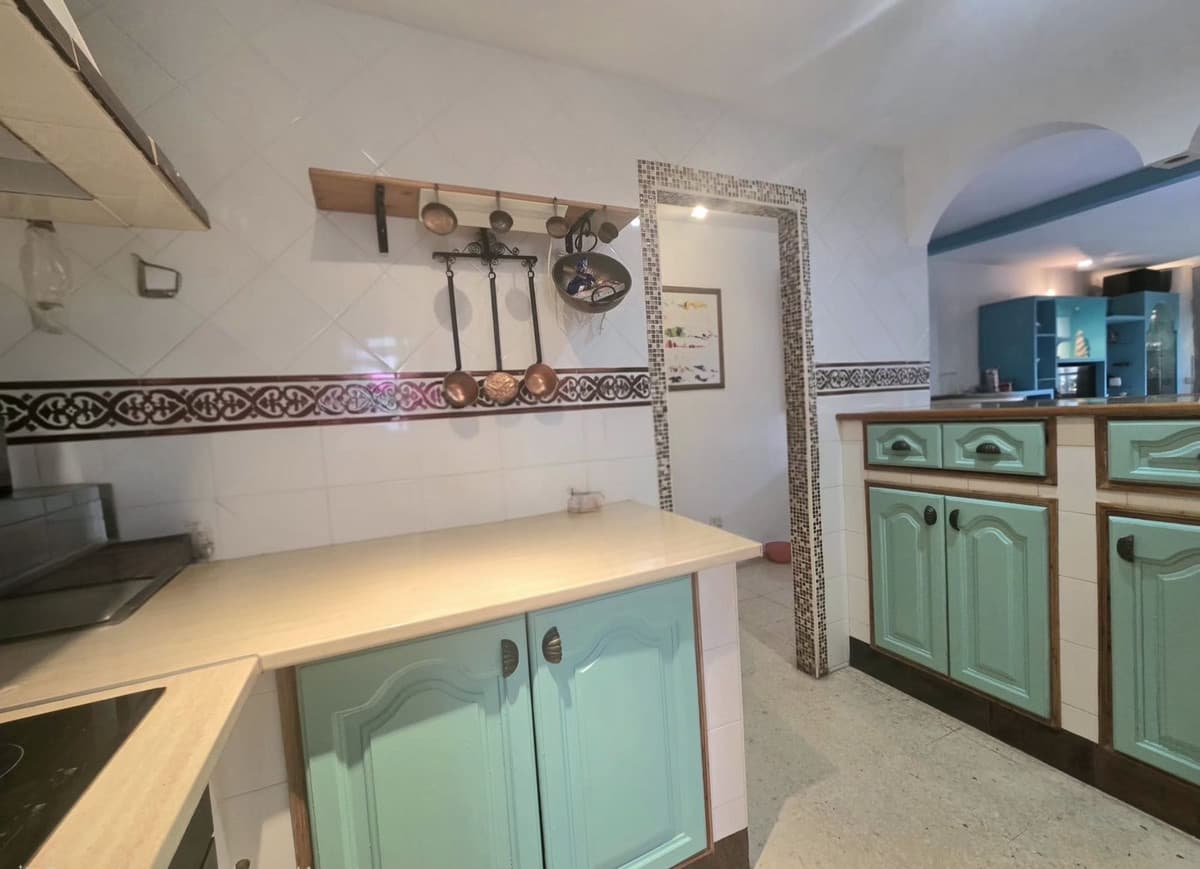 Middle Floor Apartment in Torremolinos — photo 5 of 10