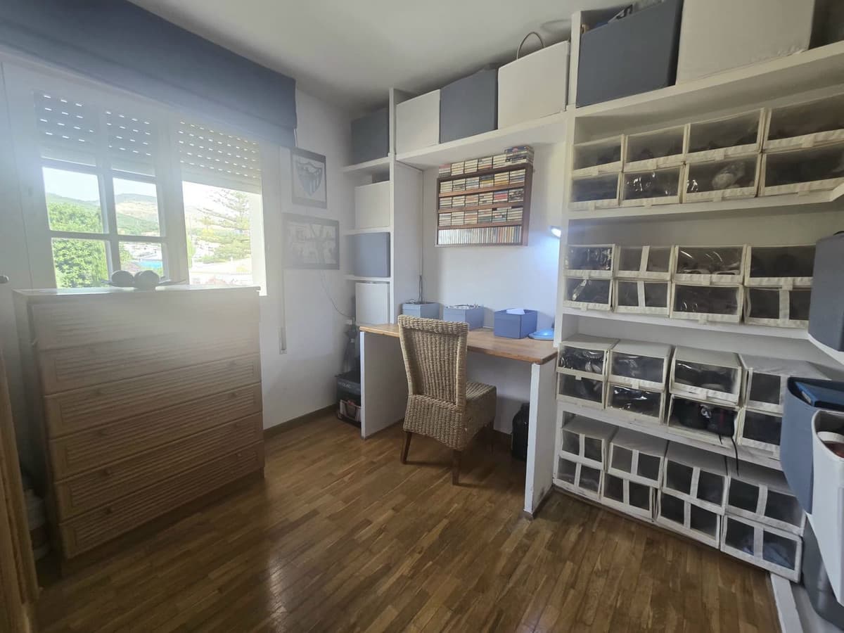 Middle Floor Apartment in Torremolinos — photo 9 of 10