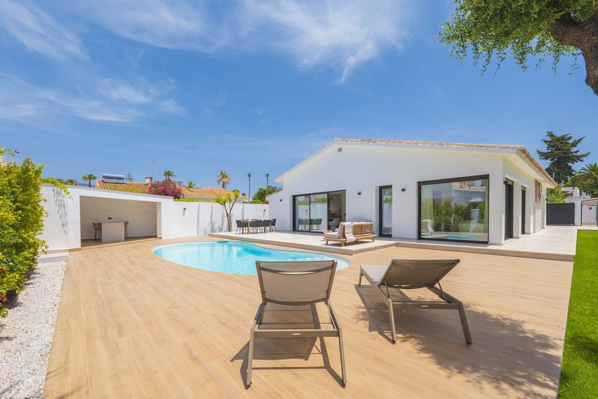 Detached Villa in Atalaya — photo 2 of 10
