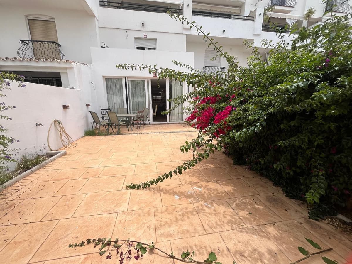 Ground Floor Apartment in Estepona — photo 2 of 10