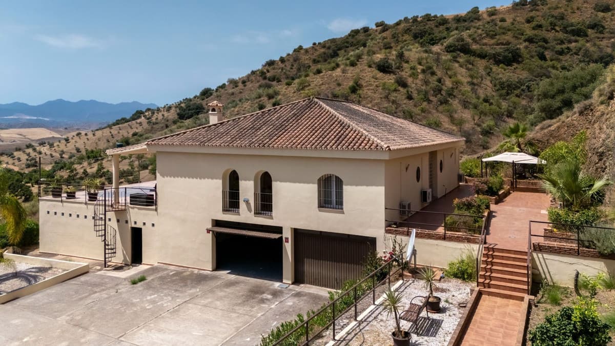 Cortijo in Cártama — photo 2 of 10