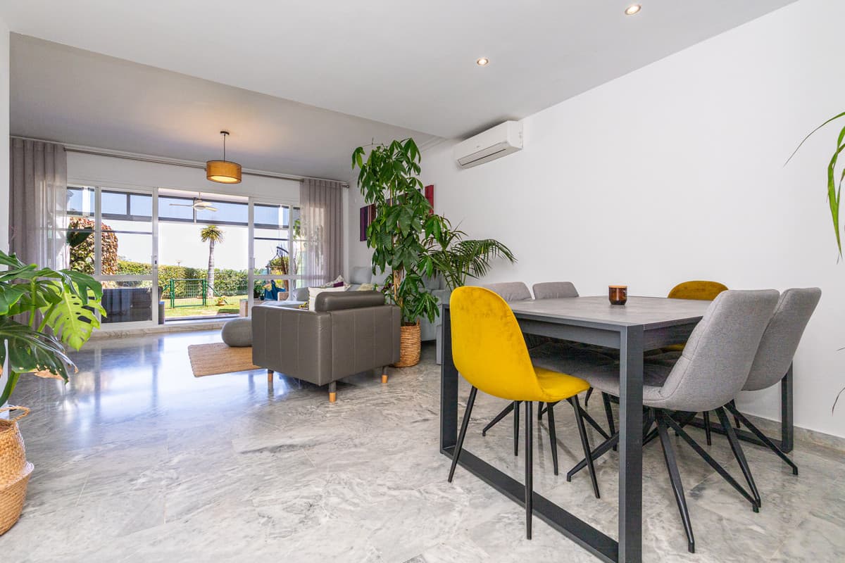 Townhouse in Calahonda — photo 2 of 10