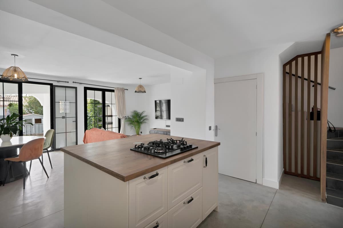 Townhouse in Estepona — photo 4 of 10