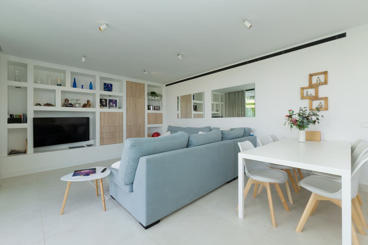 Middle Floor Apartment in Higueron — photo 9 of 10