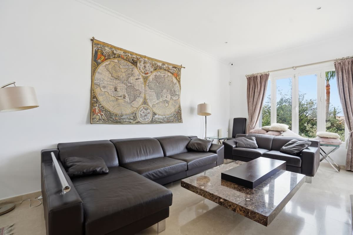 Detached Villa in Istán — photo 2 of 10