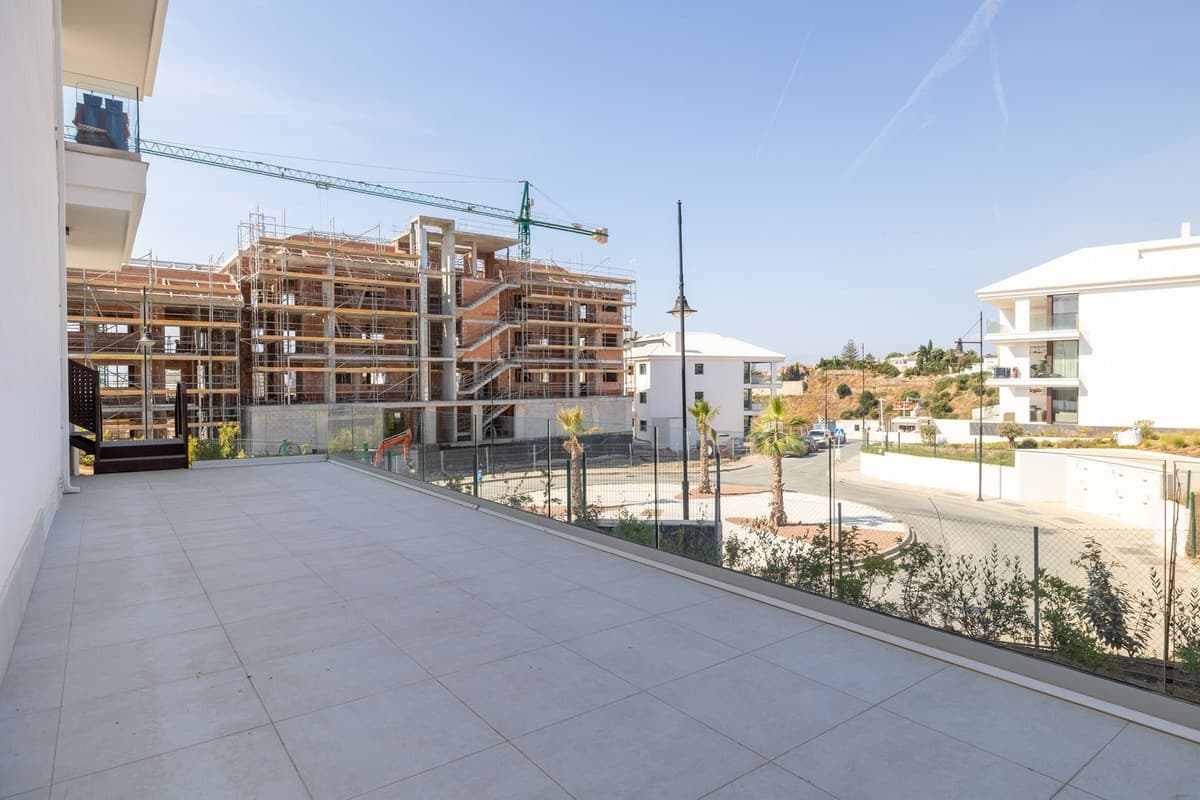 Ground Floor Apartment in Higueron — photo 9 of 10