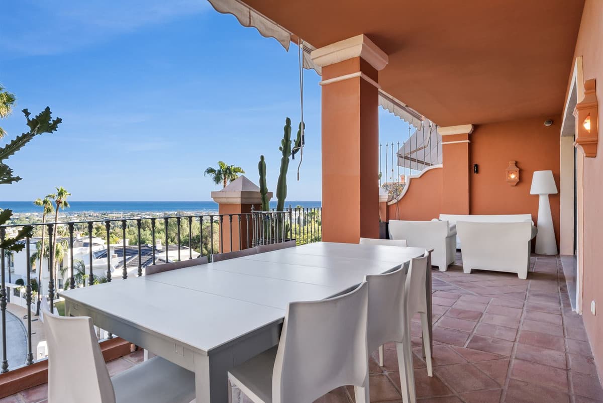 Penthouse Duplex in Monte Halcones — photo 1 of 10