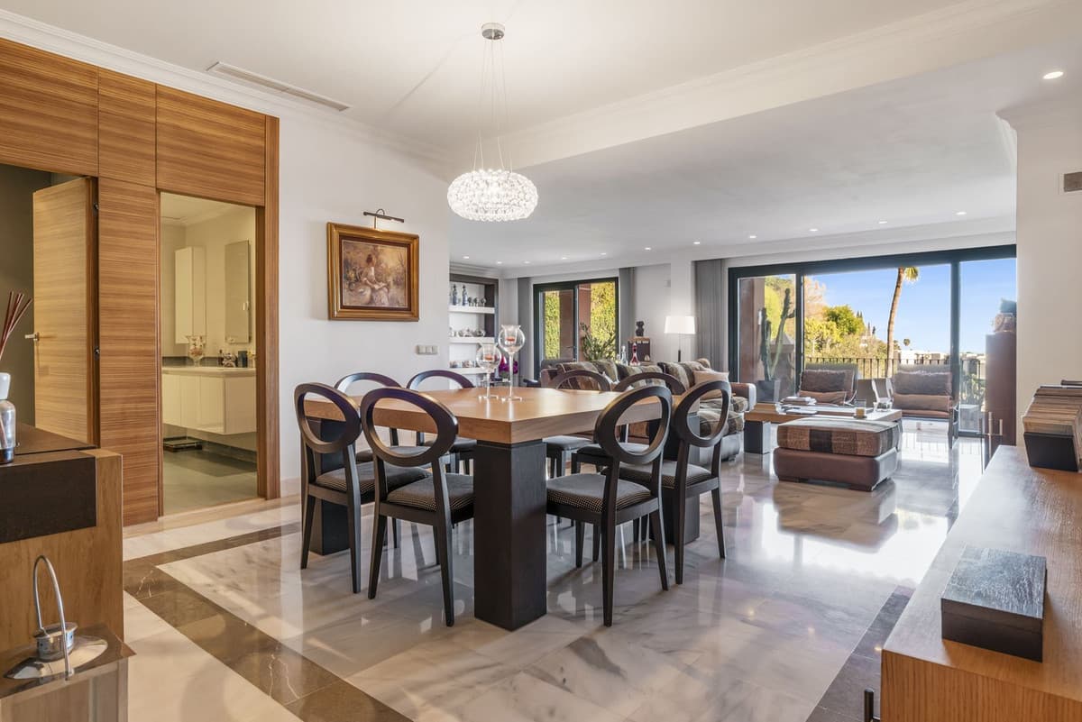 Penthouse Duplex in Monte Halcones — photo 7 of 10