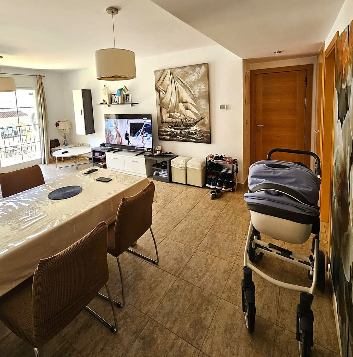 Middle Floor Apartment in Estepona — photo 2 of 10