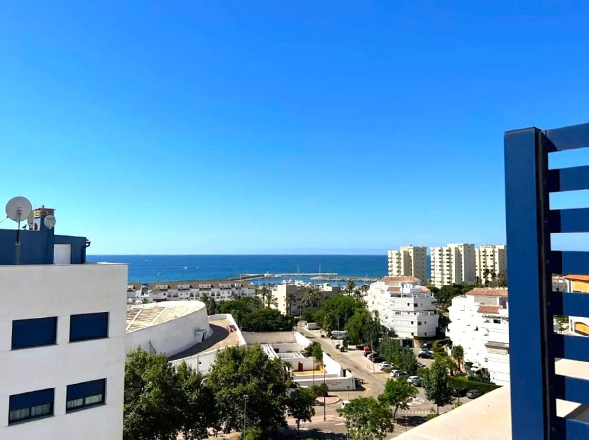 Penthouse Duplex in Estepona — photo 7 of 10