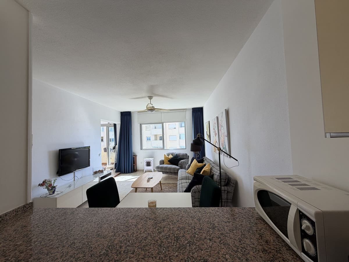 Middle Floor Apartment in Estepona — photo 5 of 10
