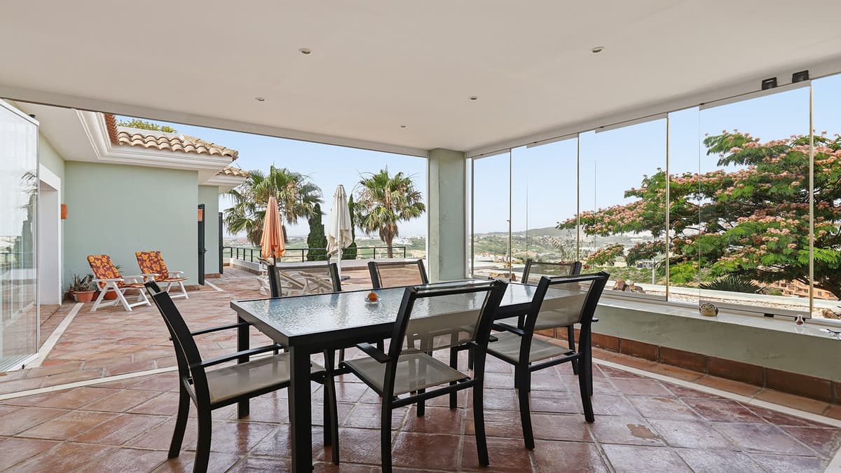 Middle Floor Apartment in Doña Julia — photo 10 of 10