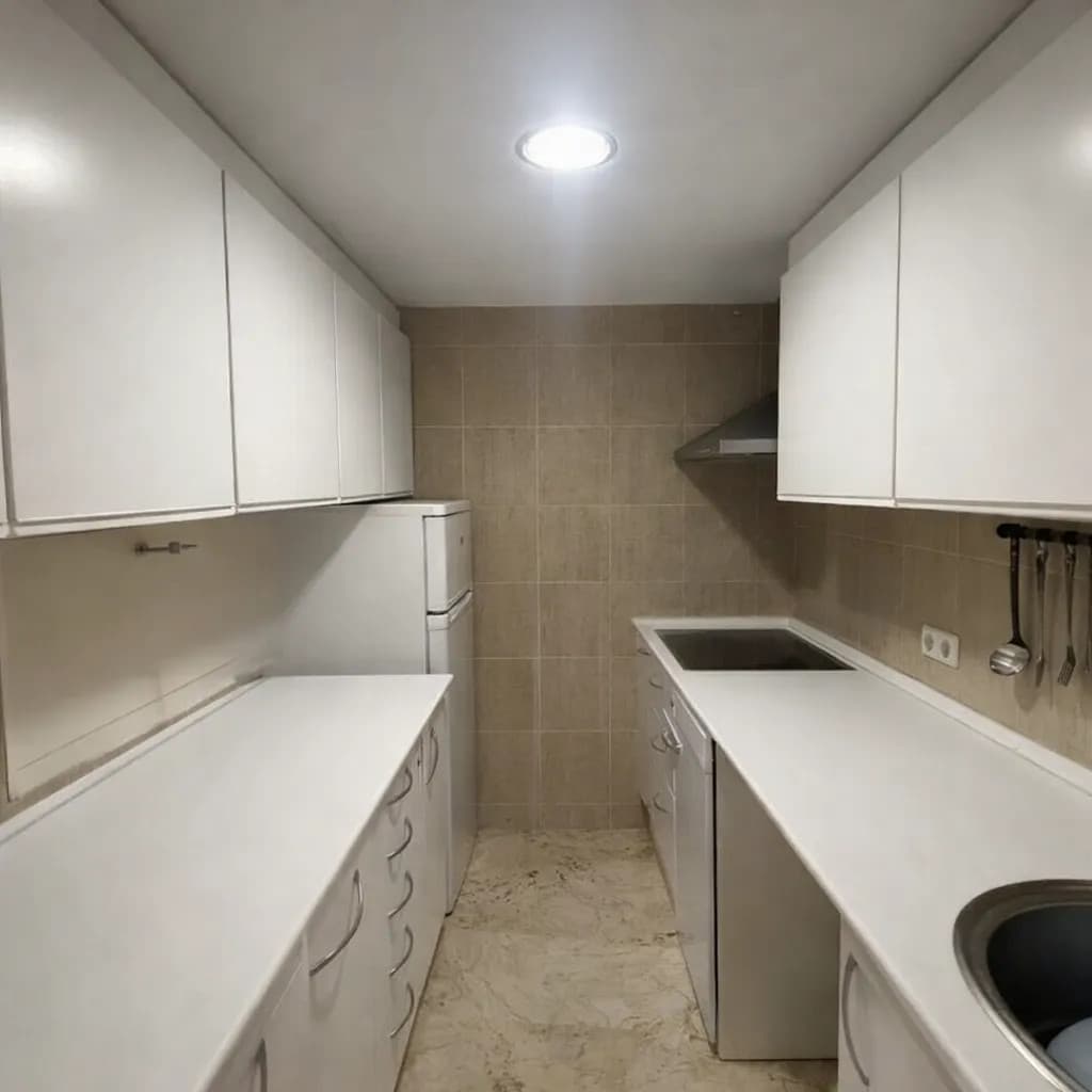 Middle Floor Apartment in Marbella — photo 9 of 10