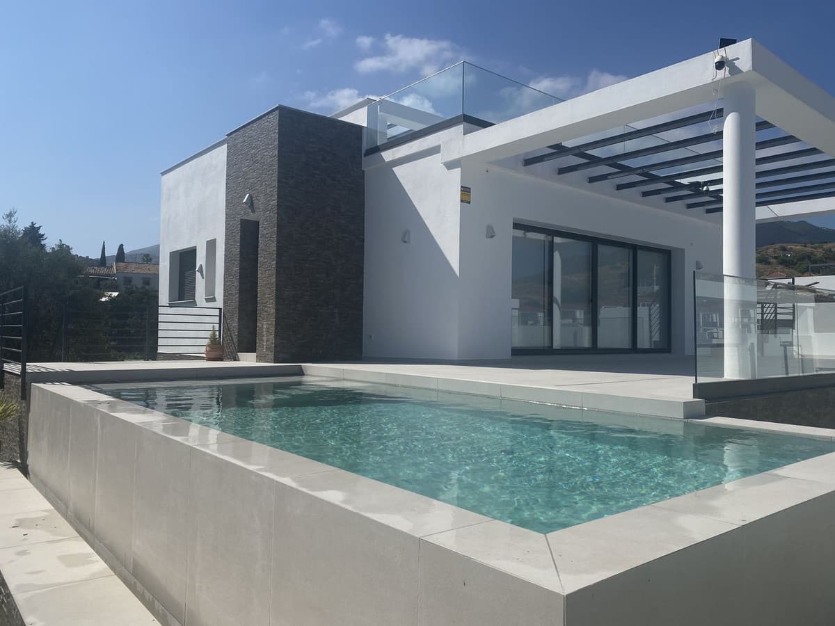 Detached Villa in Mijas — photo 1 of 10