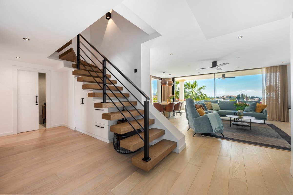 Penthouse Duplex in The Golden Mile — photo 5 of 10