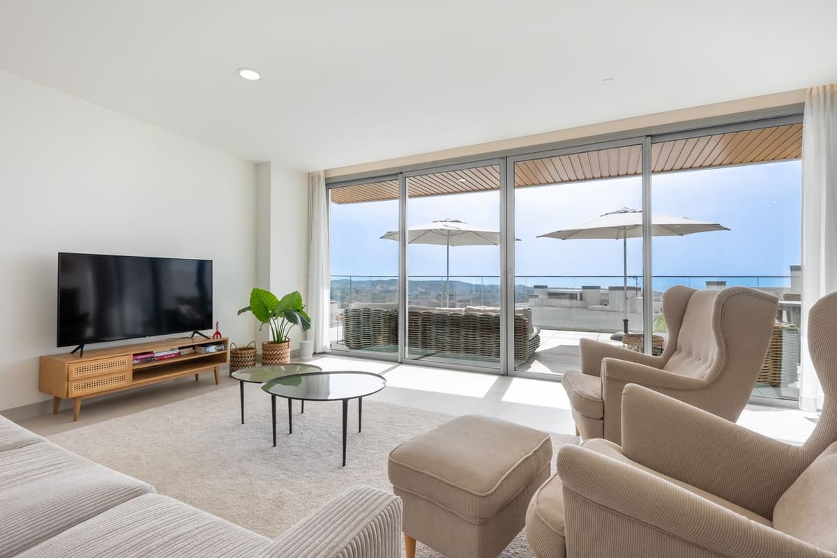 Top Floor Apartment in La Cala de Mijas — photo 3 of 10