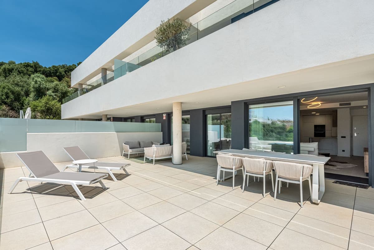 Ground Floor Apartment in Altos de los Monteros — photo 9 of 10