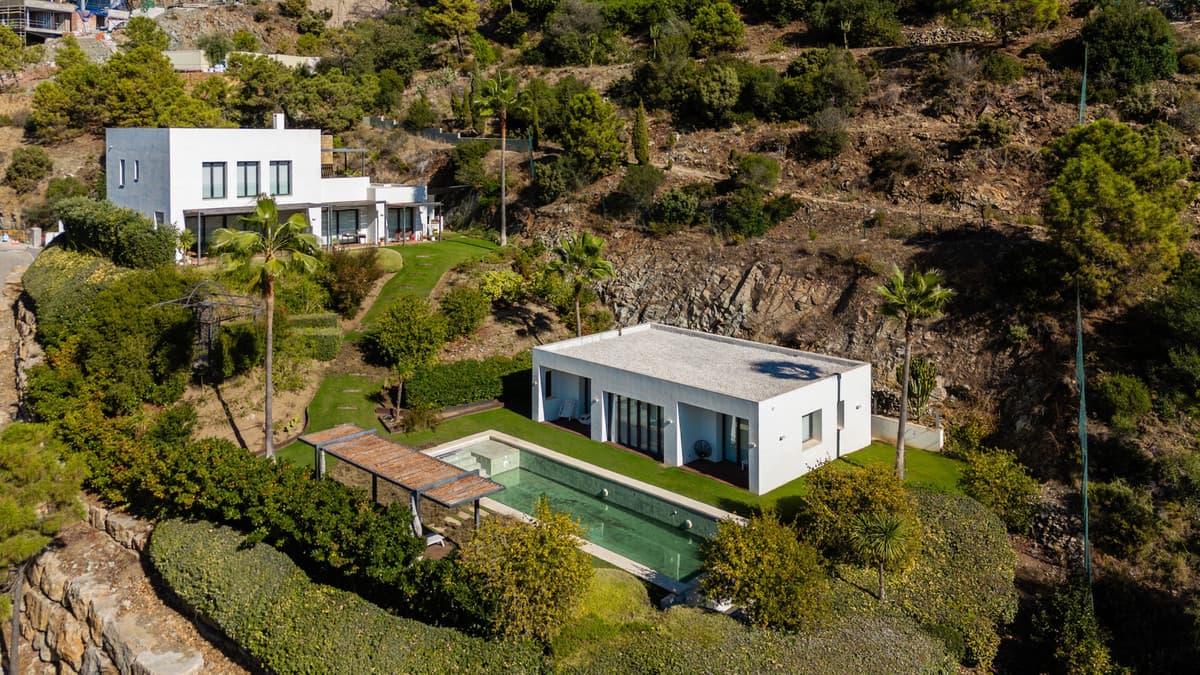 Detached Villa in El Madroñal — photo 2 of 10