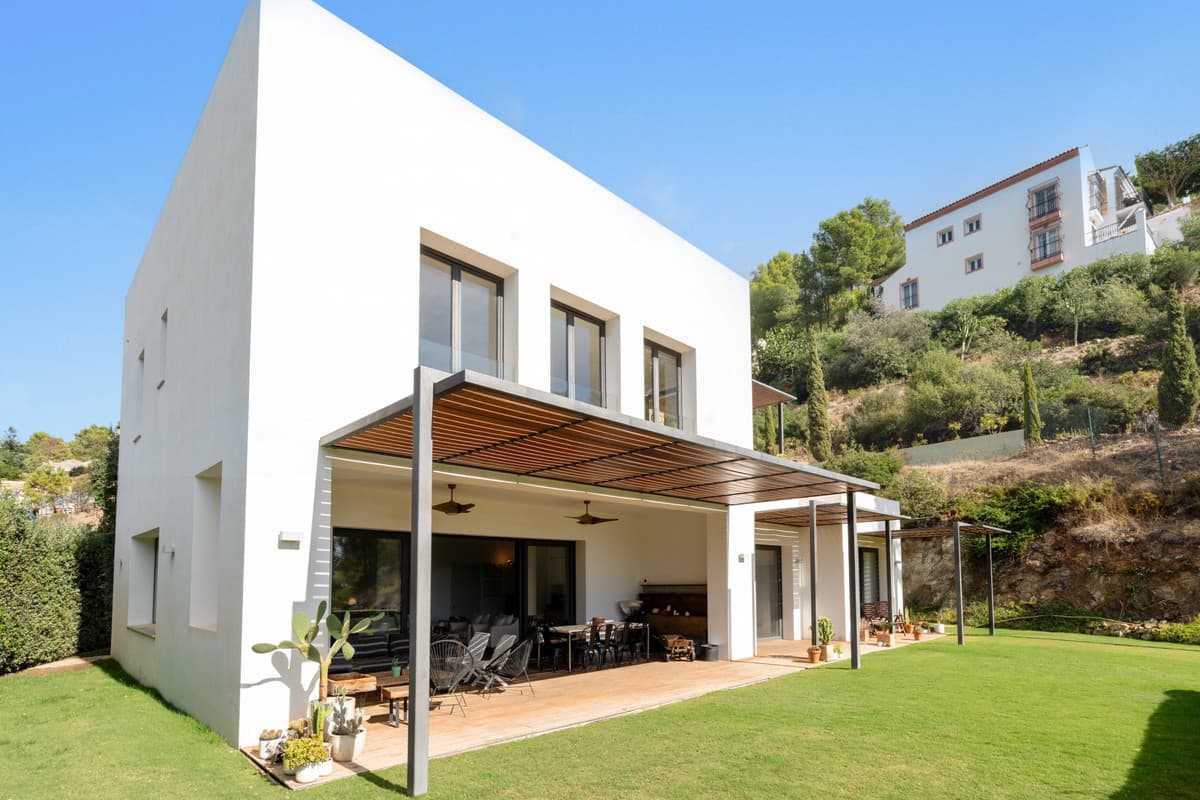 Detached Villa in El Madroñal — photo 3 of 10
