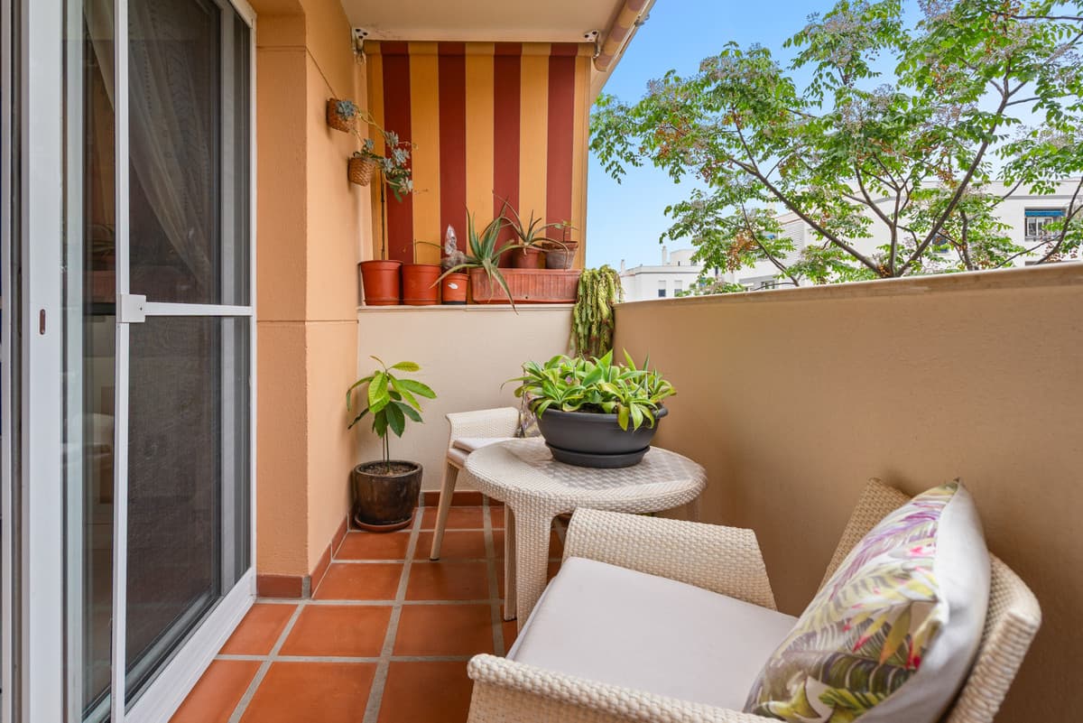Middle Floor Apartment in Estepona — photo 2 of 10