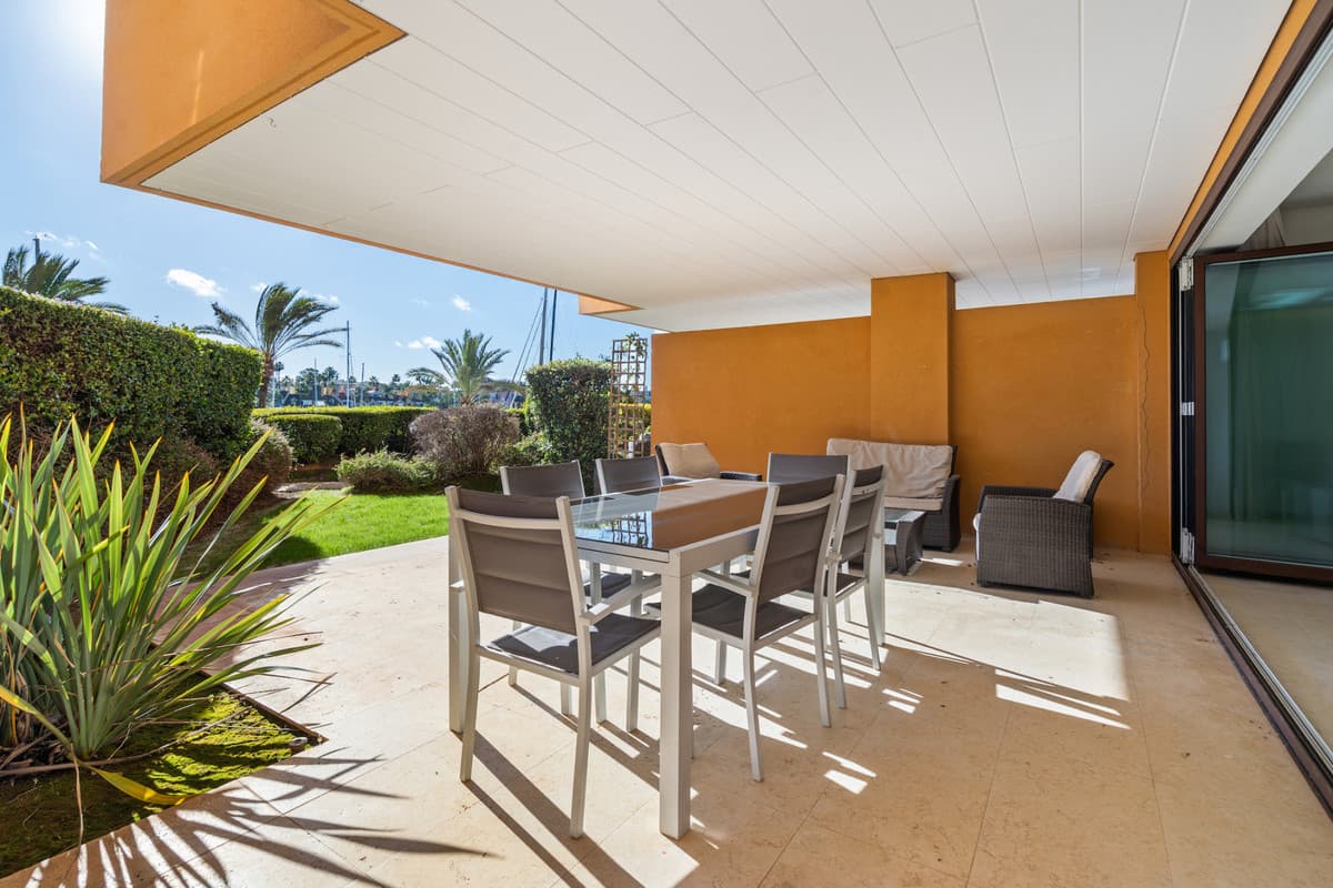 Ground Floor Apartment in Sotogrande Marina — photo 1 of 10