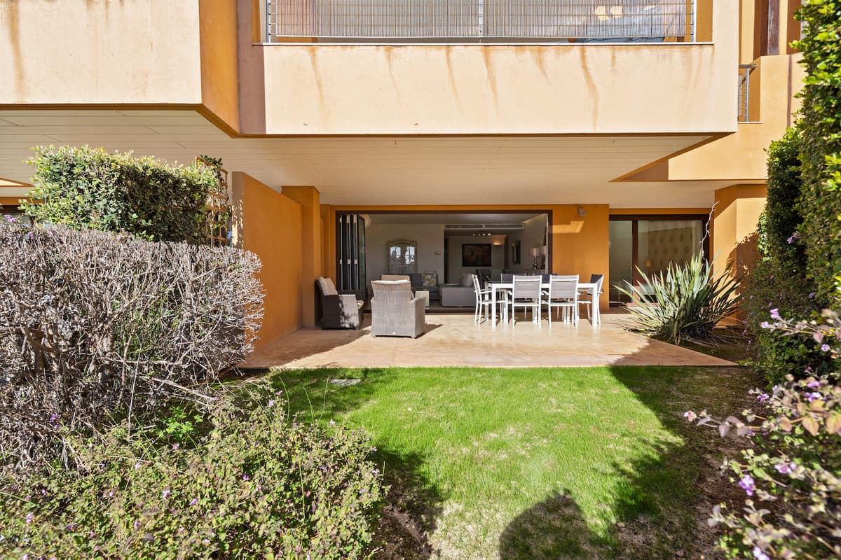 Ground Floor Apartment in Sotogrande Marina — photo 3 of 10