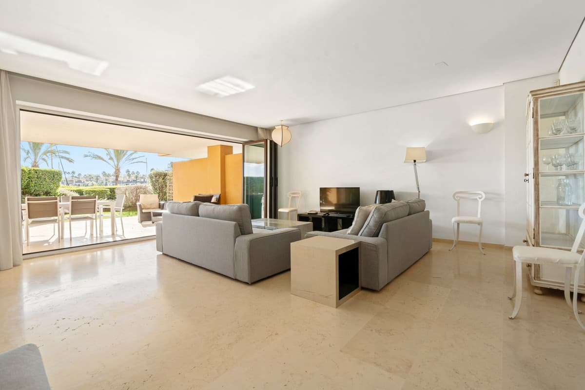 Ground Floor Apartment in Sotogrande Marina — photo 6 of 10