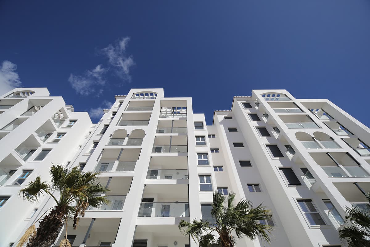 Middle Floor Apartment in Estepona — photo 5 of 10