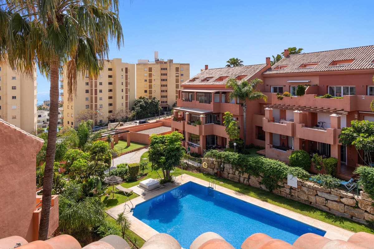 Penthouse Duplex in Estepona — photo 2 of 10
